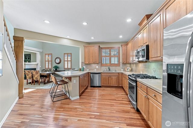 12026 Big Leaf Way NE, Redmond, WA 98053