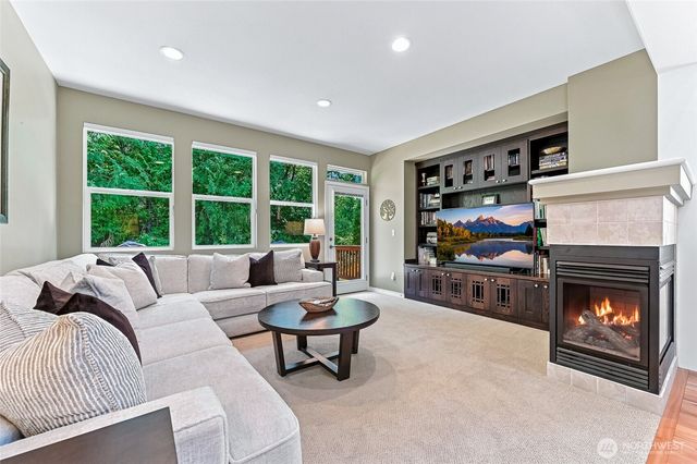 12026 Big Leaf Way NE, Redmond, WA 98053
