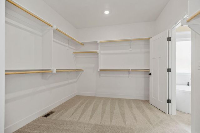 2305 LARKSPUR Lane, Kearney, MO 64060