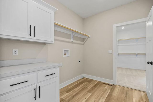 2305 LARKSPUR Lane, Kearney, MO 64060