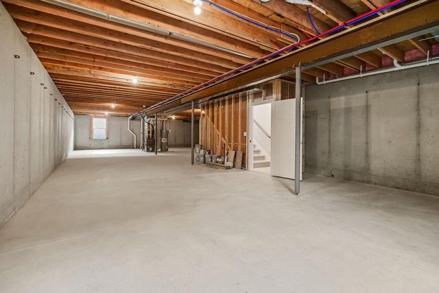 2305 LARKSPUR Lane, Kearney, MO 64060