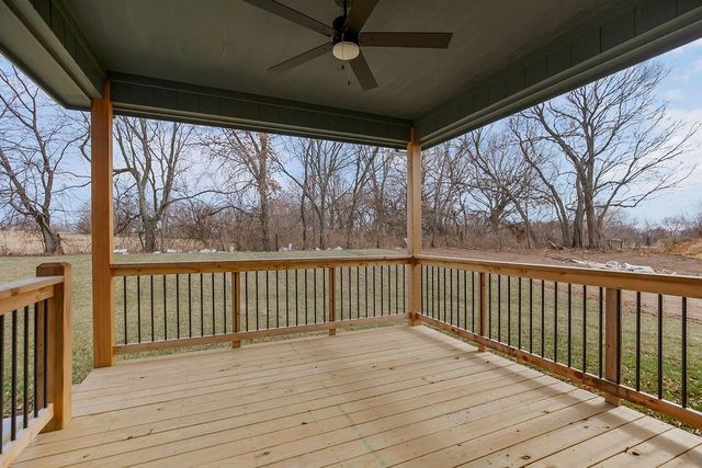 2305 LARKSPUR Lane, Kearney, MO 64060