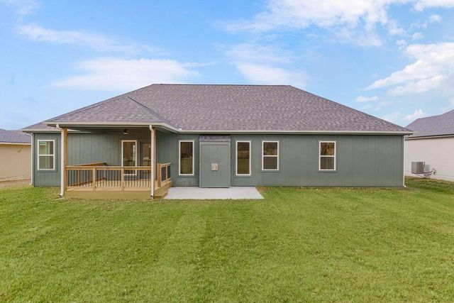 2305 LARKSPUR Lane, Kearney, MO 64060