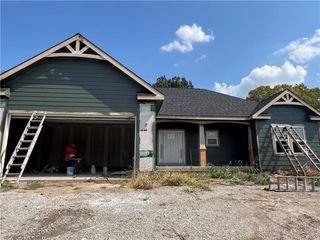 2305 LARKSPUR Lane, Kearney, MO 64060