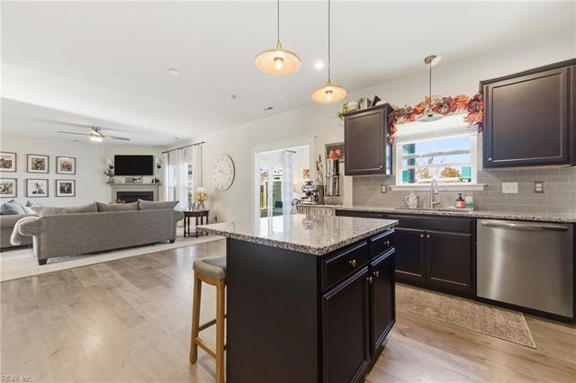 181 Peck LN, Suffolk, VA 23434