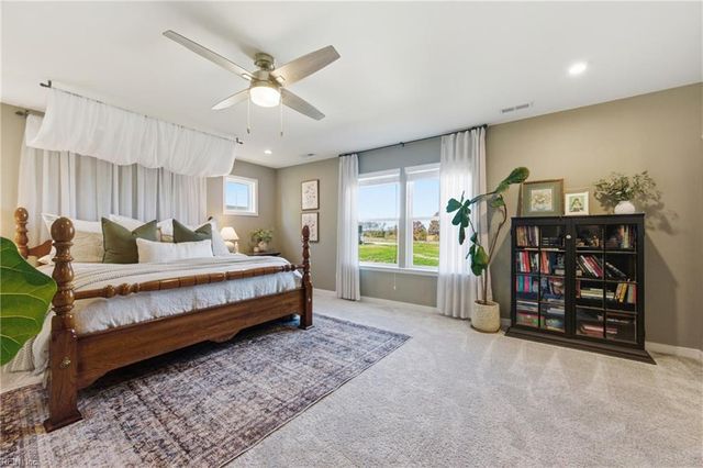 181 Peck LN, Suffolk, VA 23434