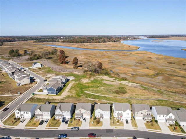 181 Peck LN, Suffolk, VA 23434