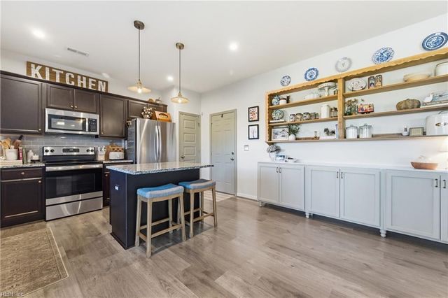 181 Peck LN, Suffolk, VA 23434