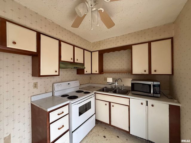 3418 W Dorchester Rdg A-1, Peoria, IL 61604