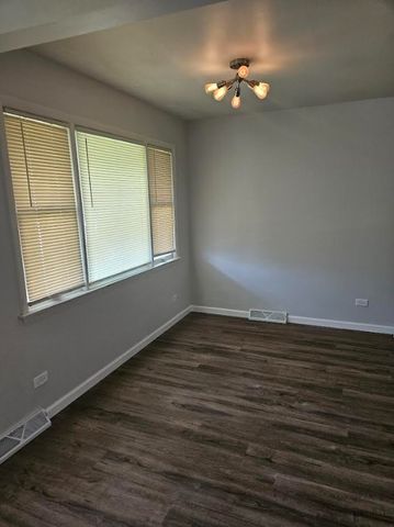 12946 S Carpenter Street, Calumet Park, IL 60827