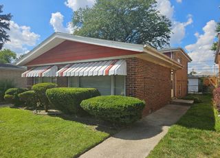 12946 S Carpenter Street, Calumet Park, IL 60827