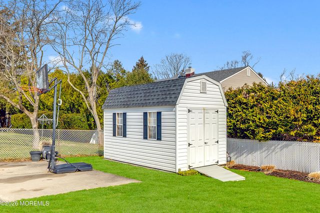 1304 W Magnolia Avenue, Sea Girt, NJ 08750