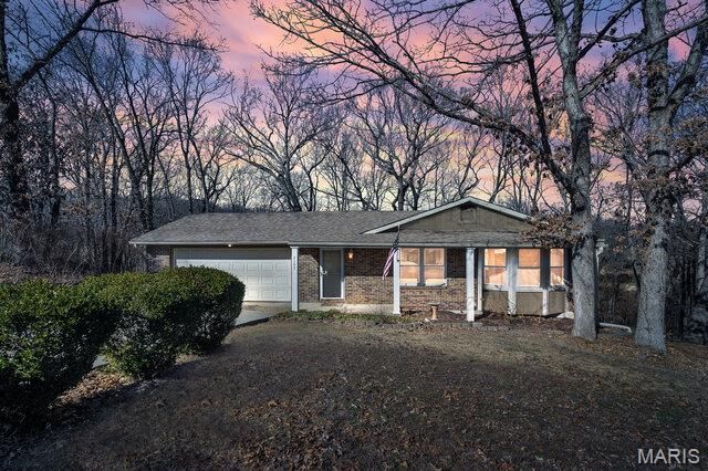 5193 N Royale Drive, Imperial, MO 63052