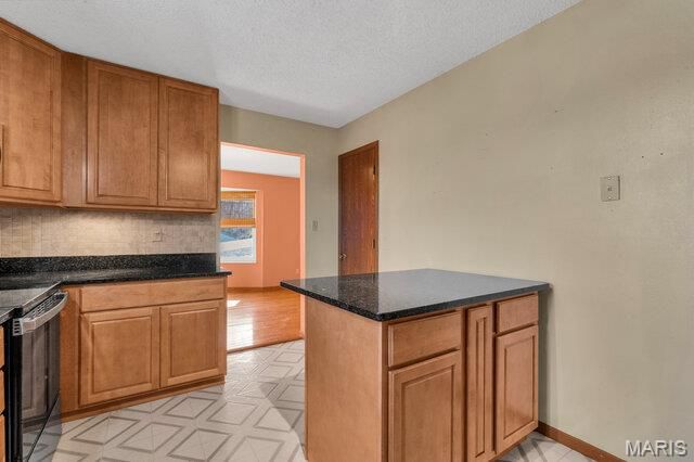 5193 N Royale Drive, Imperial, MO 63052