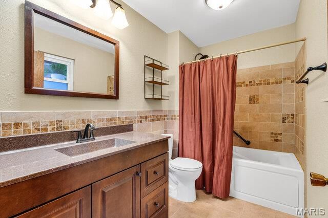 5193 N Royale Drive, Imperial, MO 63052