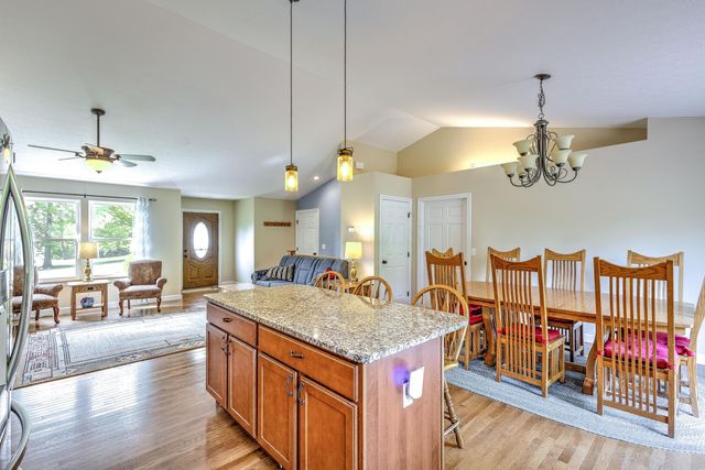 3806 Apple Valley Drive, Howard, OH 43028
