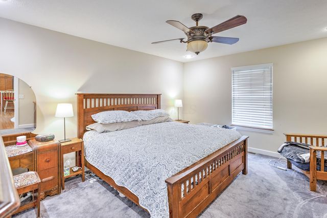 3806 Apple Valley Drive, Howard, OH 43028
