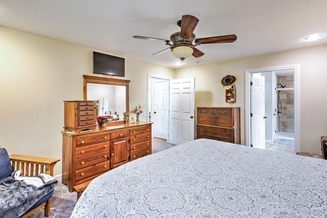 3806 Apple Valley Drive, Howard, OH 43028