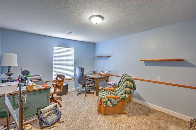 3806 Apple Valley Drive, Howard, OH 43028