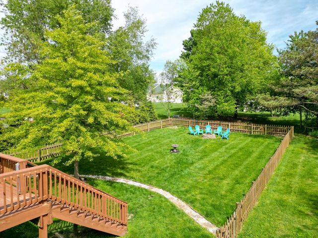 3806 Apple Valley Drive, Howard, OH 43028