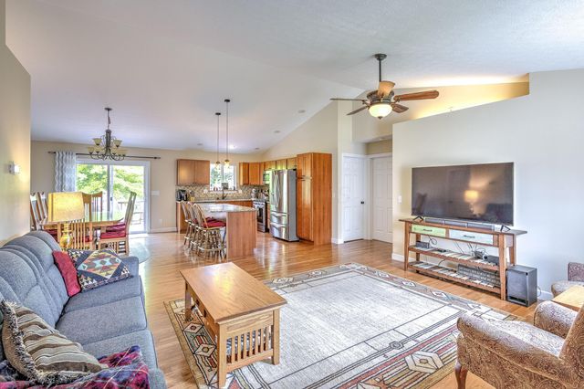 3806 Apple Valley Drive, Howard, OH 43028