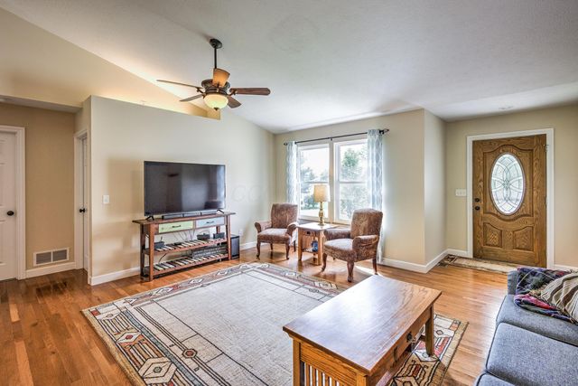3806 Apple Valley Drive, Howard, OH 43028