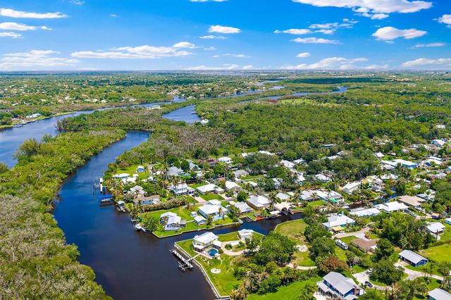 715 SW Rustic Circle, Stuart, FL 34997