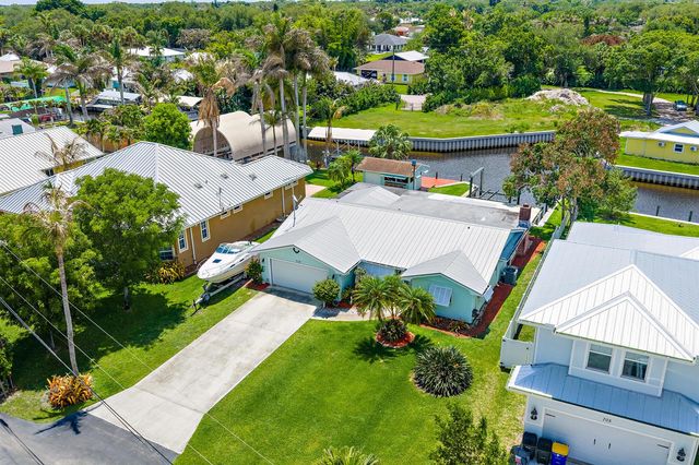 715 SW Rustic Circle, Stuart, FL 34997