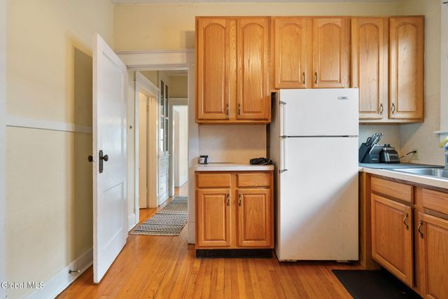 685 Myrtle Avenue, Albany, NY 12208