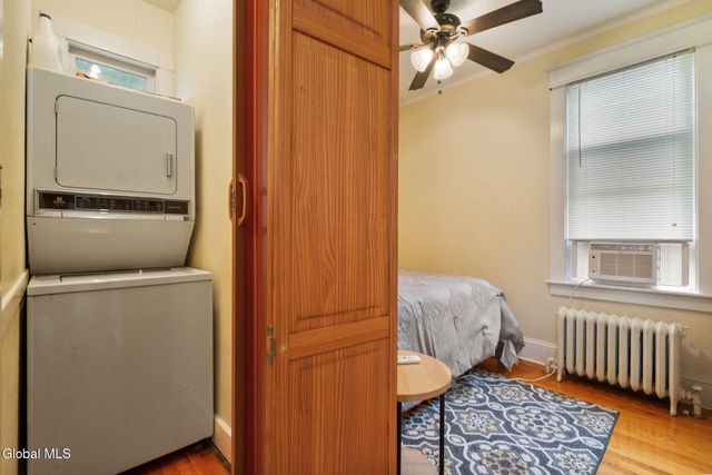 685 Myrtle Avenue, Albany, NY 12208