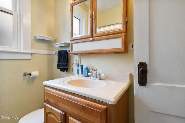 685 Myrtle Avenue, Albany, NY 12208