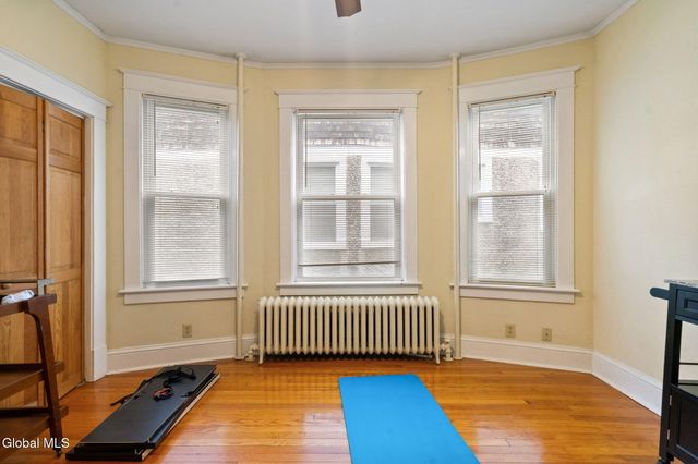 685 Myrtle Avenue, Albany, NY 12208