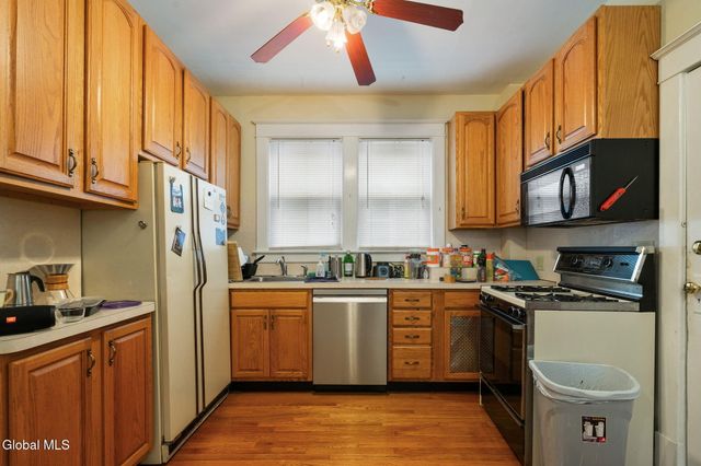 685 Myrtle Avenue, Albany, NY 12208