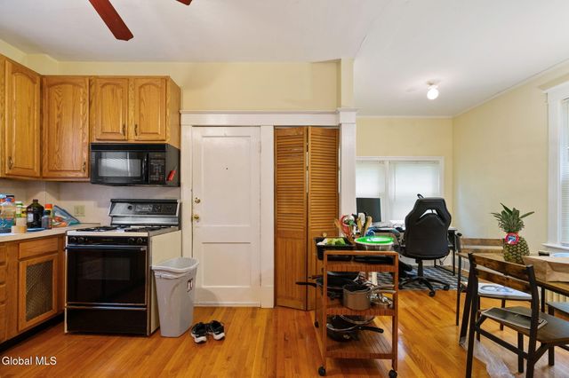 685 Myrtle Avenue, Albany, NY 12208