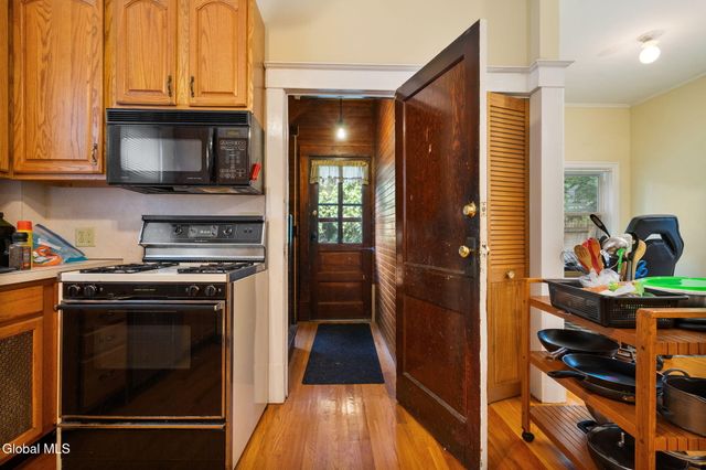 685 Myrtle Avenue, Albany, NY 12208