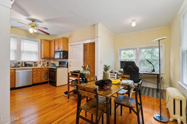 685 Myrtle Avenue, Albany, NY 12208