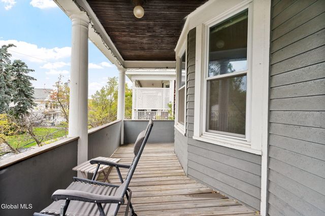 685 Myrtle Avenue, Albany, NY 12208