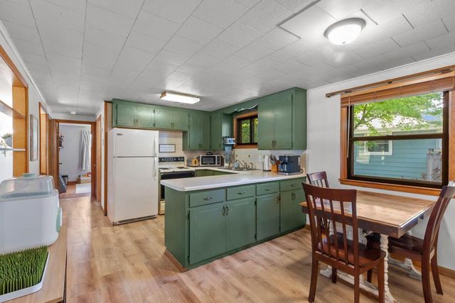 288 FORKIN STREET, Menasha, WI 54952