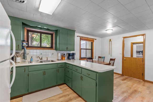 288 FORKIN STREET, Menasha, WI 54952