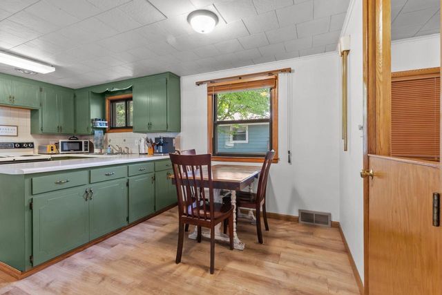 288 FORKIN STREET, Menasha, WI 54952