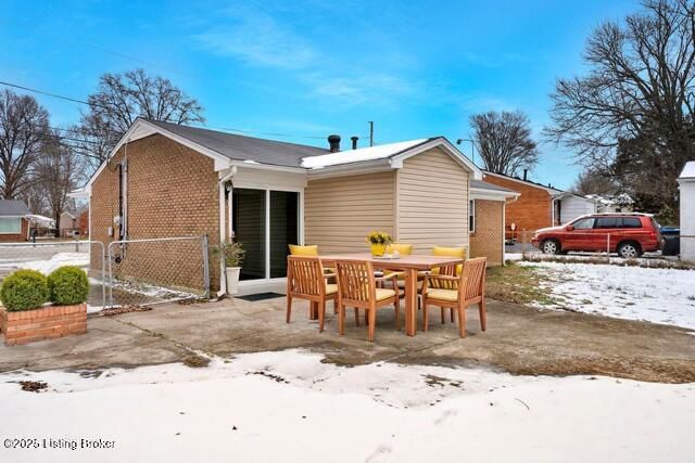 6100 Toebbe Ln, Louisville, KY 40229