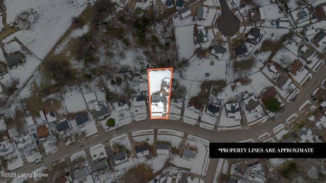 6100 Toebbe Ln, Louisville, KY 40229