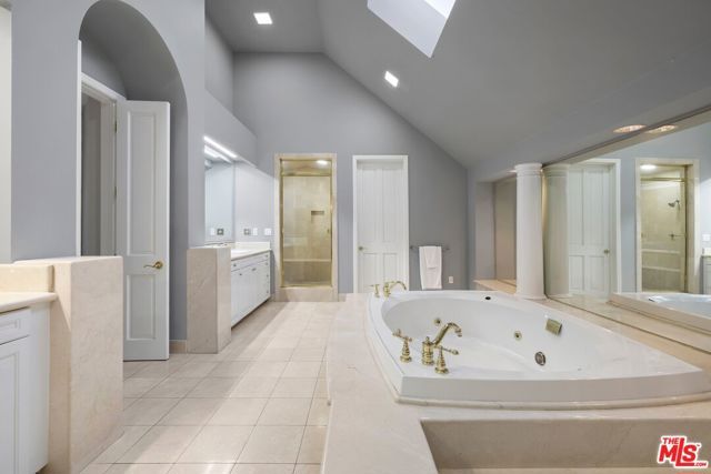 851 Devon Avenue, Los Angeles, CA 90024