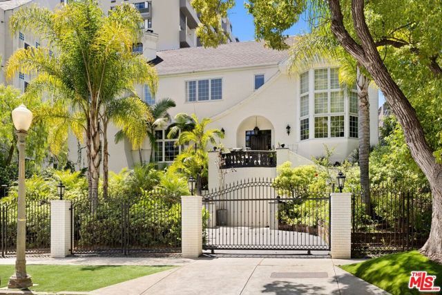 851 Devon Avenue, Los Angeles, CA 90024