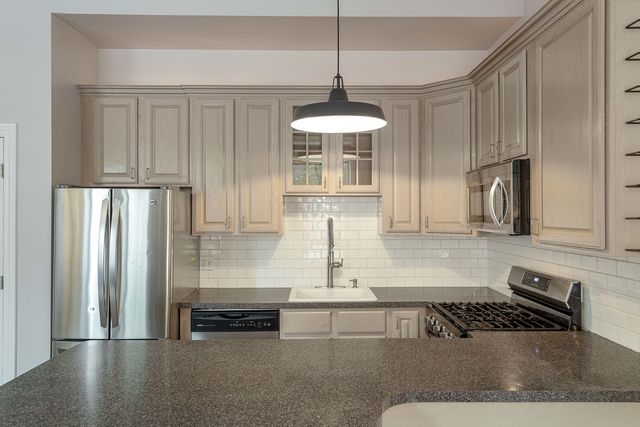 1344 N NORTH PARK Avenue 1, Chicago, IL 60610