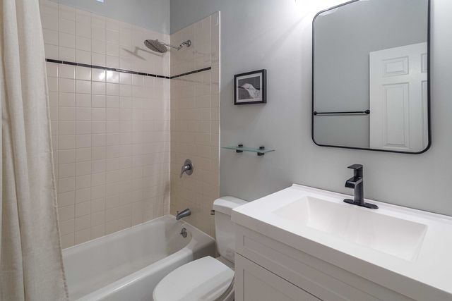 1344 N NORTH PARK Avenue 1, Chicago, IL 60610