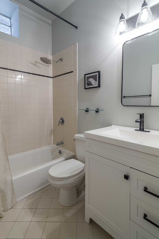 1344 N NORTH PARK Avenue 1, Chicago, IL 60610