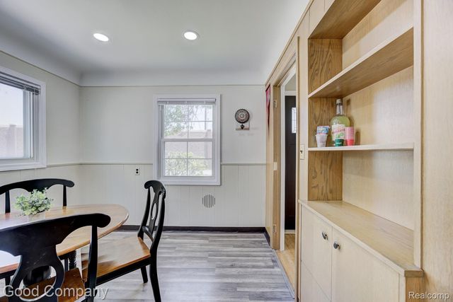 524 S Stephenson Highway, Royal Oak, MI 48067