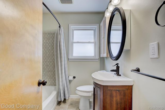 524 S Stephenson Highway, Royal Oak, MI 48067