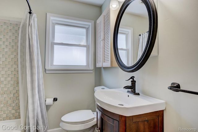 524 S Stephenson Highway, Royal Oak, MI 48067